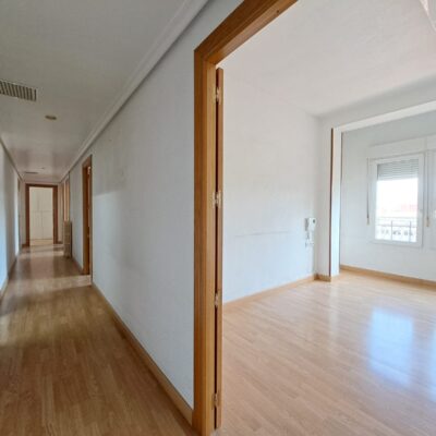 WhatsApp Image 2025-04-04 at 18.05.16 (1)